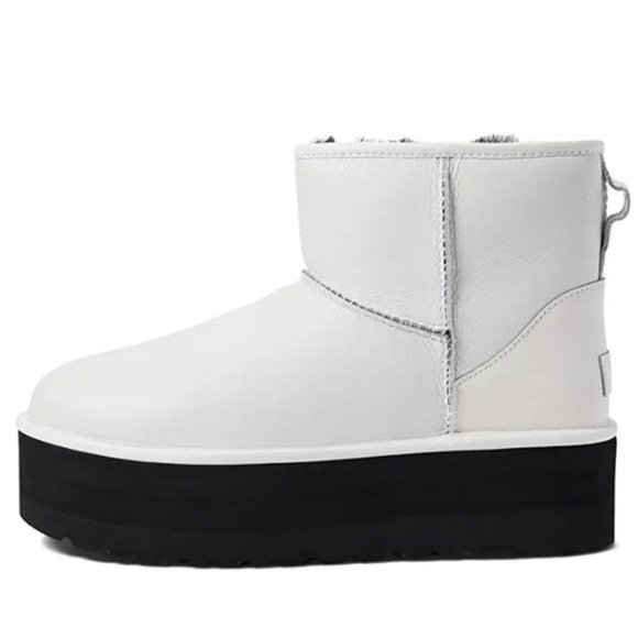 UGG Women's Classic Mini Platform Boot - Picture 5 of 11